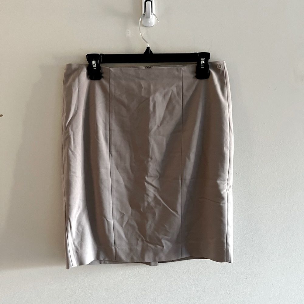 Beige RW&co skirt professional perfect for work and back to office